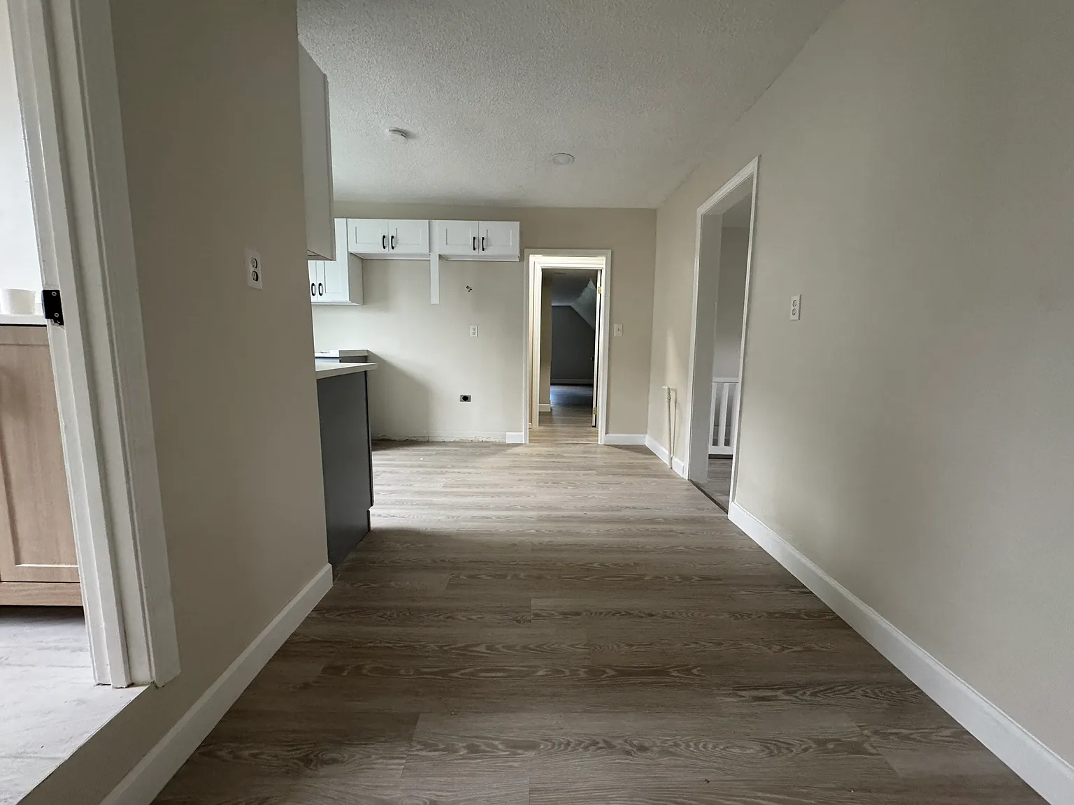 2 bed, 900 sqft, $1,275 — Photo 3