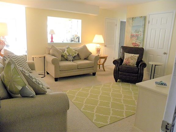 4th image of 135 65th St APT 11