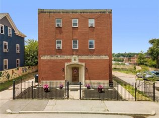 67 Ridge St, Providence, RI 02909