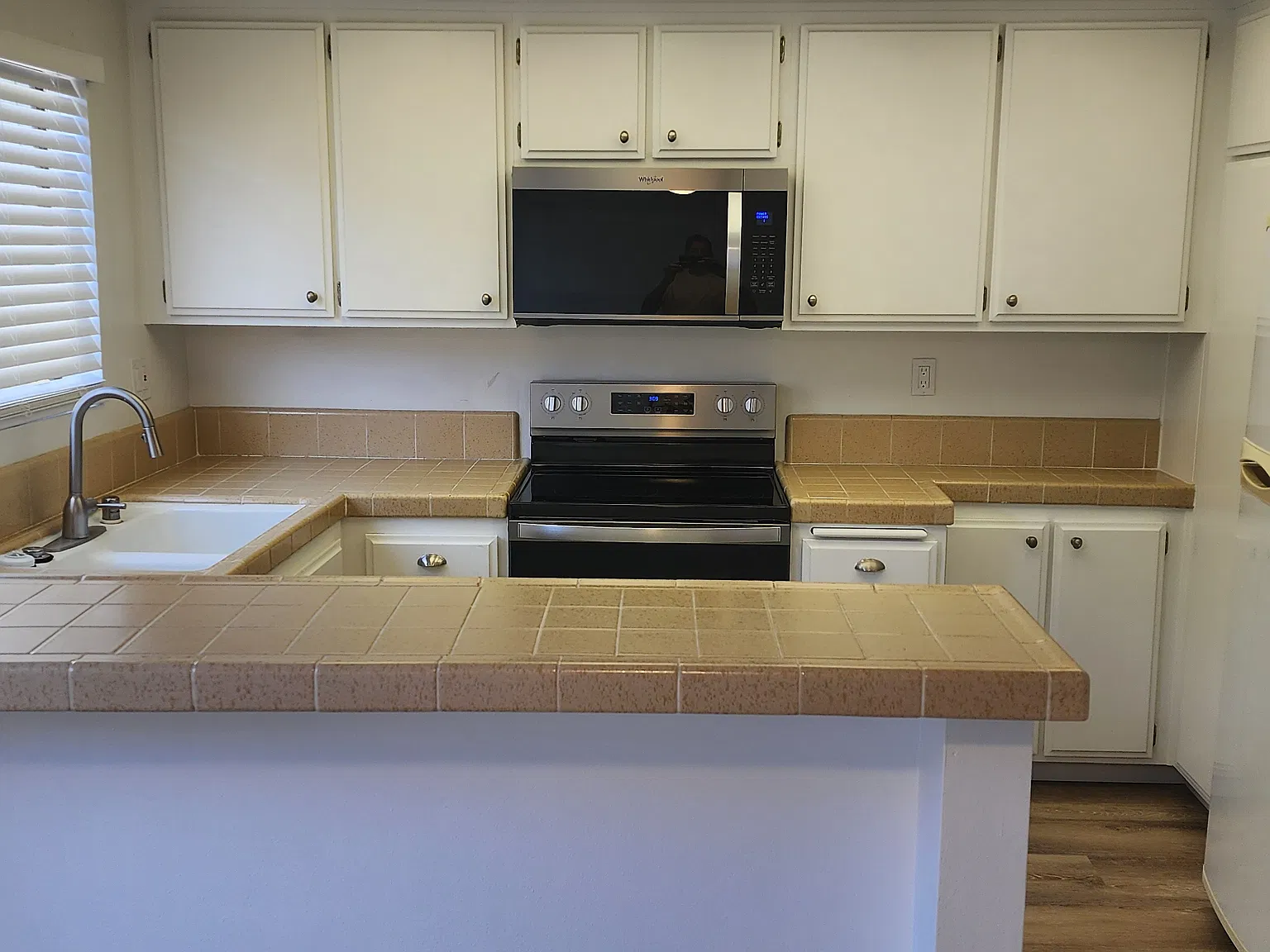 2 bed, 1334 sqft, $4,495 — Photo 4