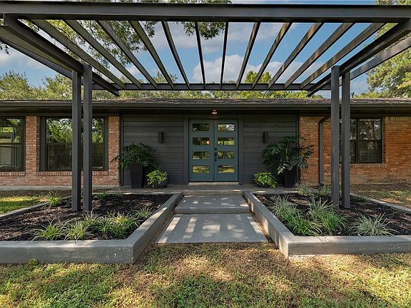 5th image of 455 Post Oak Ct