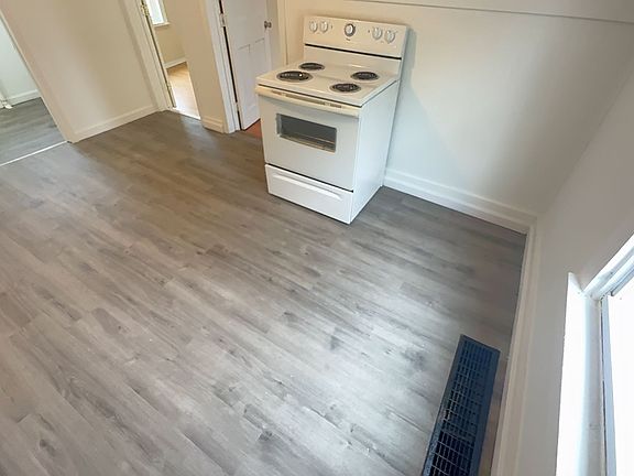 4th image of 46 Bright St #2