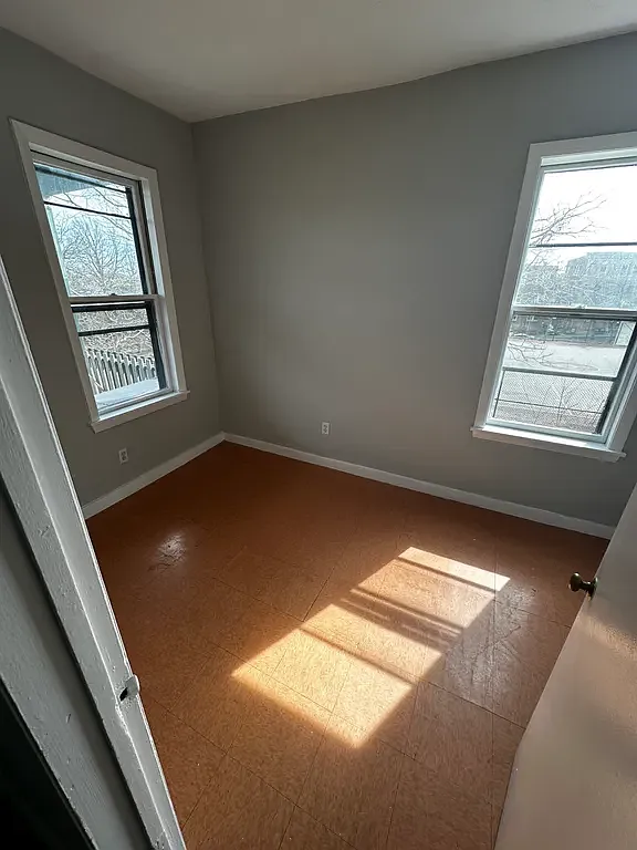 3 bed, 1200 sqft, $2,600 — Photo 4