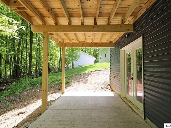 5th image of 783 Crestrose Dr