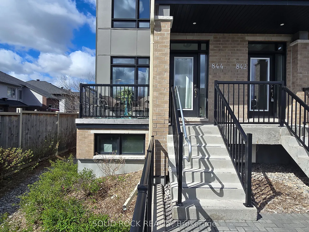 Building Photo - 844 Ralph Hennessy Ave