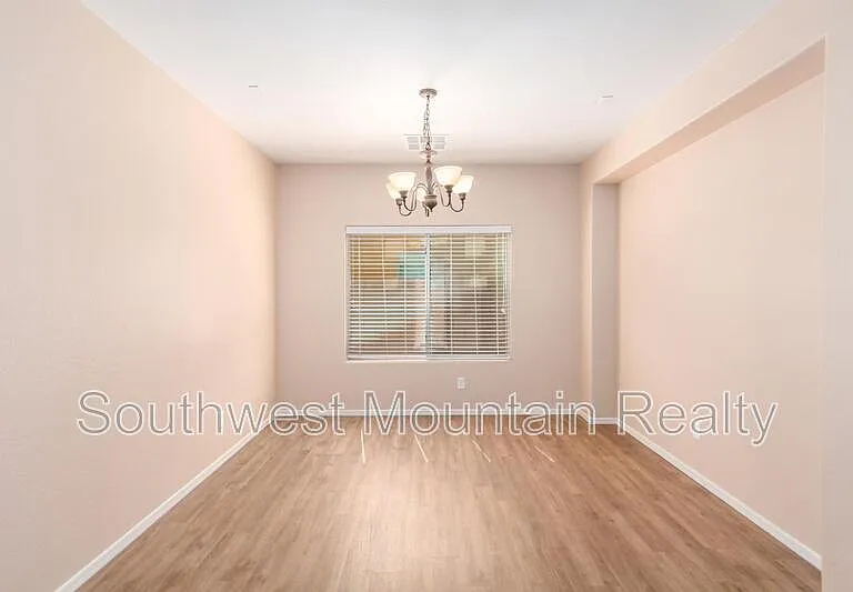 41261 W Laramie Rd — Photo 8