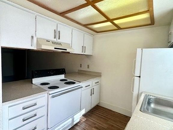 2nd image of 729 1st Ave S APT 2
