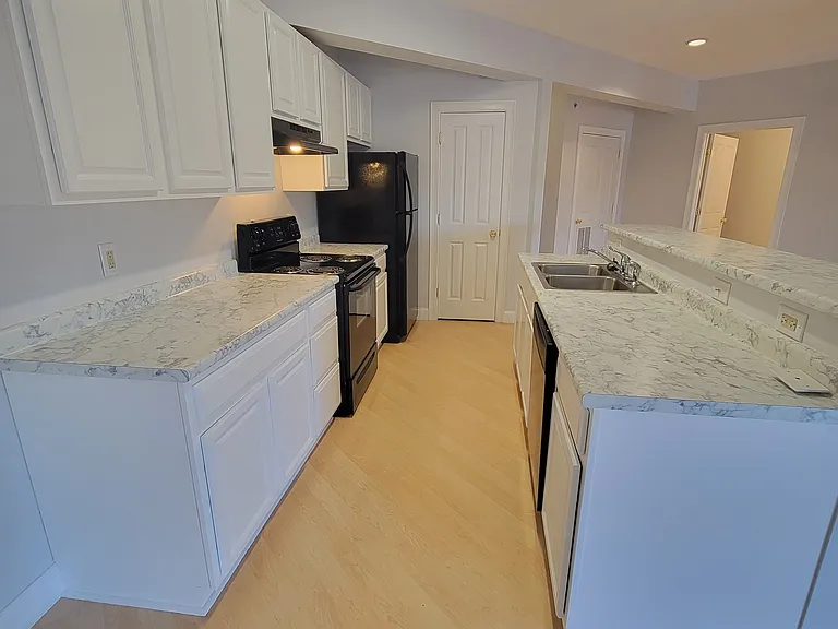 14 Bacon St #E — Photo 15