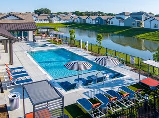 7905 Mahogany Ln, Wildwood, FL 34785