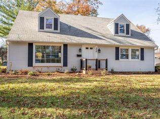 490 High Meadow Rd, Amherst, OH 44001