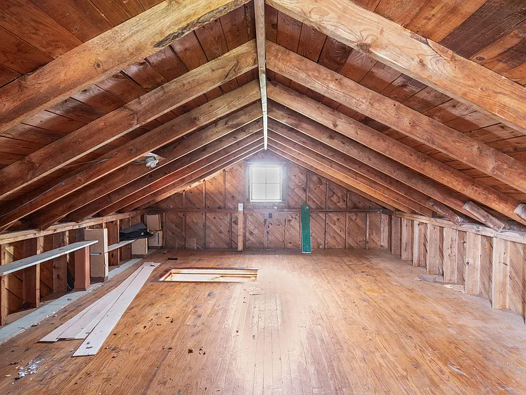 314 Crossway Rd — Photo 16