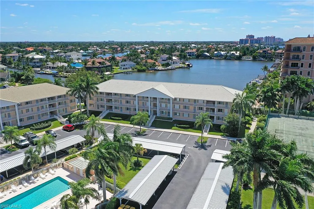 2 bed, 2.0 bath, 1177 sqft, $12,000 — Photo 2