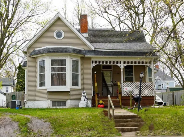 240 S Madison St, Pittsfield, IL 62363