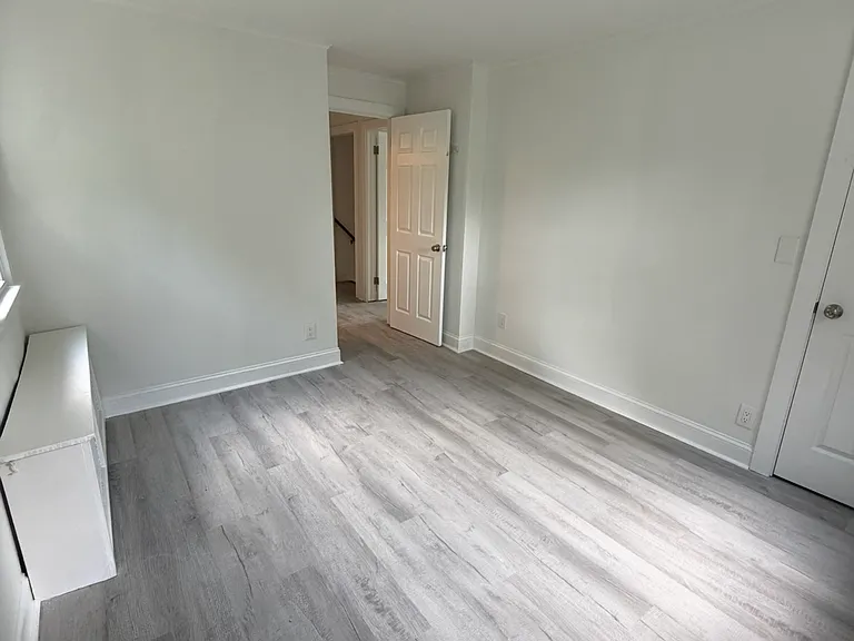 52-54 Carmel St — Photo 14