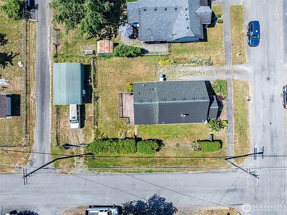 3rd image of 117 SW 12th Street