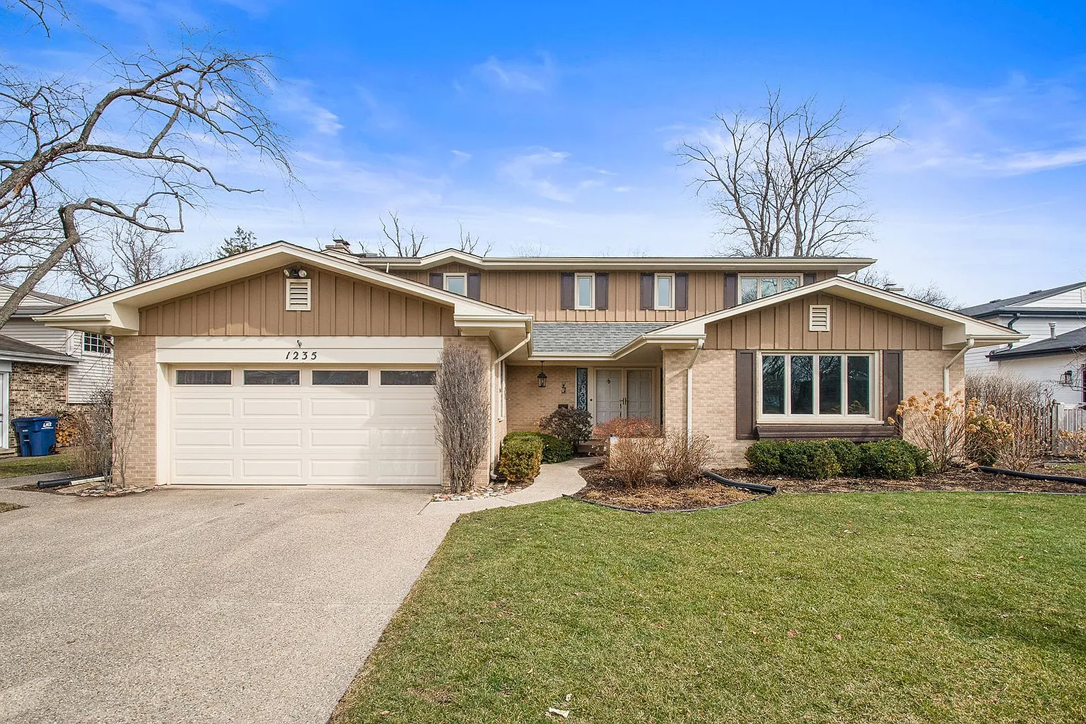1235 Deere Park Ln photo 1