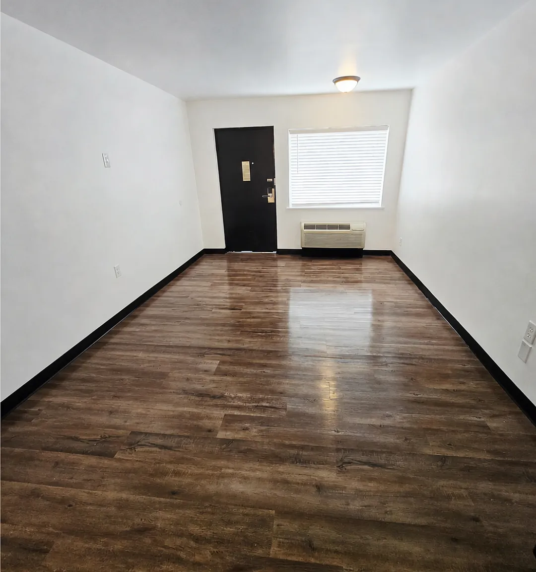 Cumberland Condos - 111 — Photo 1