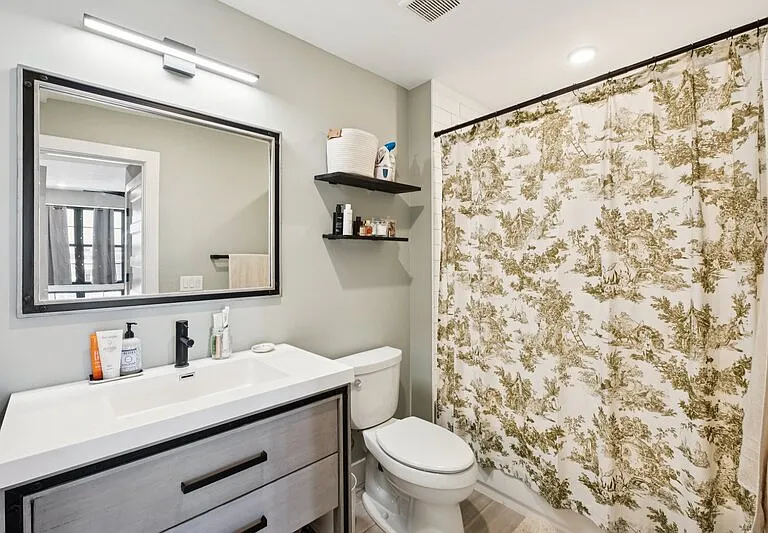 1232 N Front St #4B — Photo 12