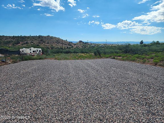 2nd image of 941 Calle Carrillo