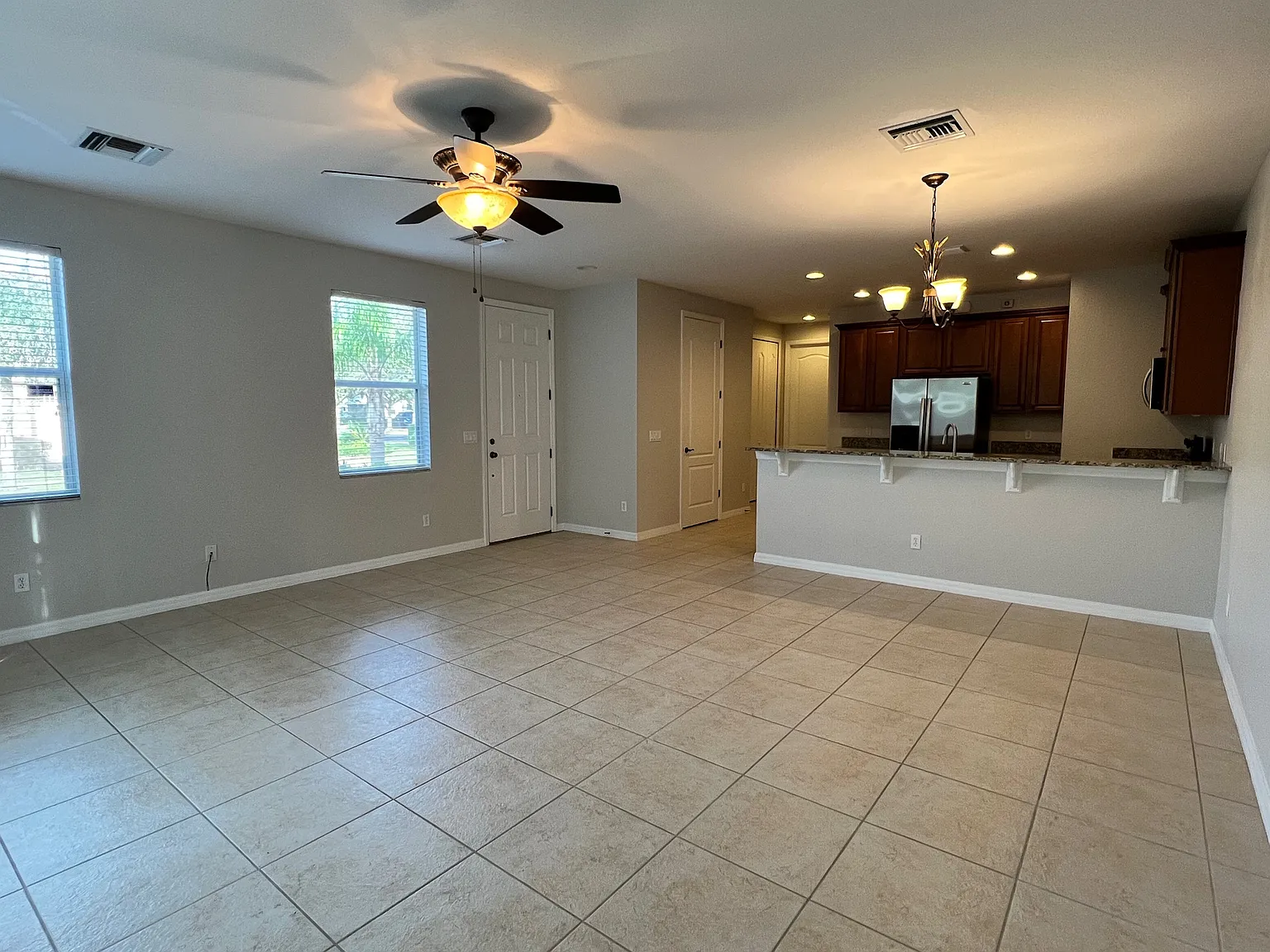 3 bed, 2.5 bath, 1753 sqft, $2,500 — Photo 2