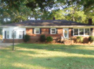 317 Pinkney Rd, Dallas, NC 28034