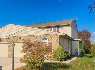 413 Springbrook Ct, Hanover, PA 17331