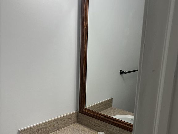 4th image of 28187 Raleigh Crescent Dr