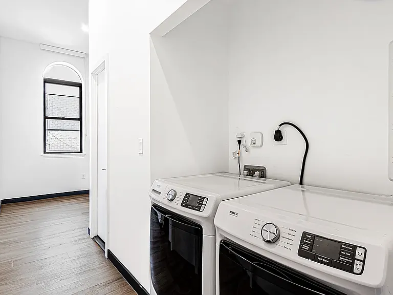 165 N 5th St #101 — Photo 14