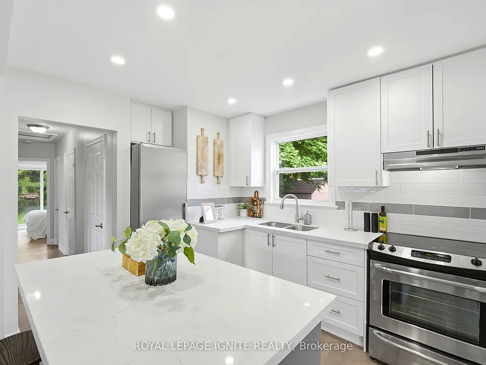 89 Darlingside Dr