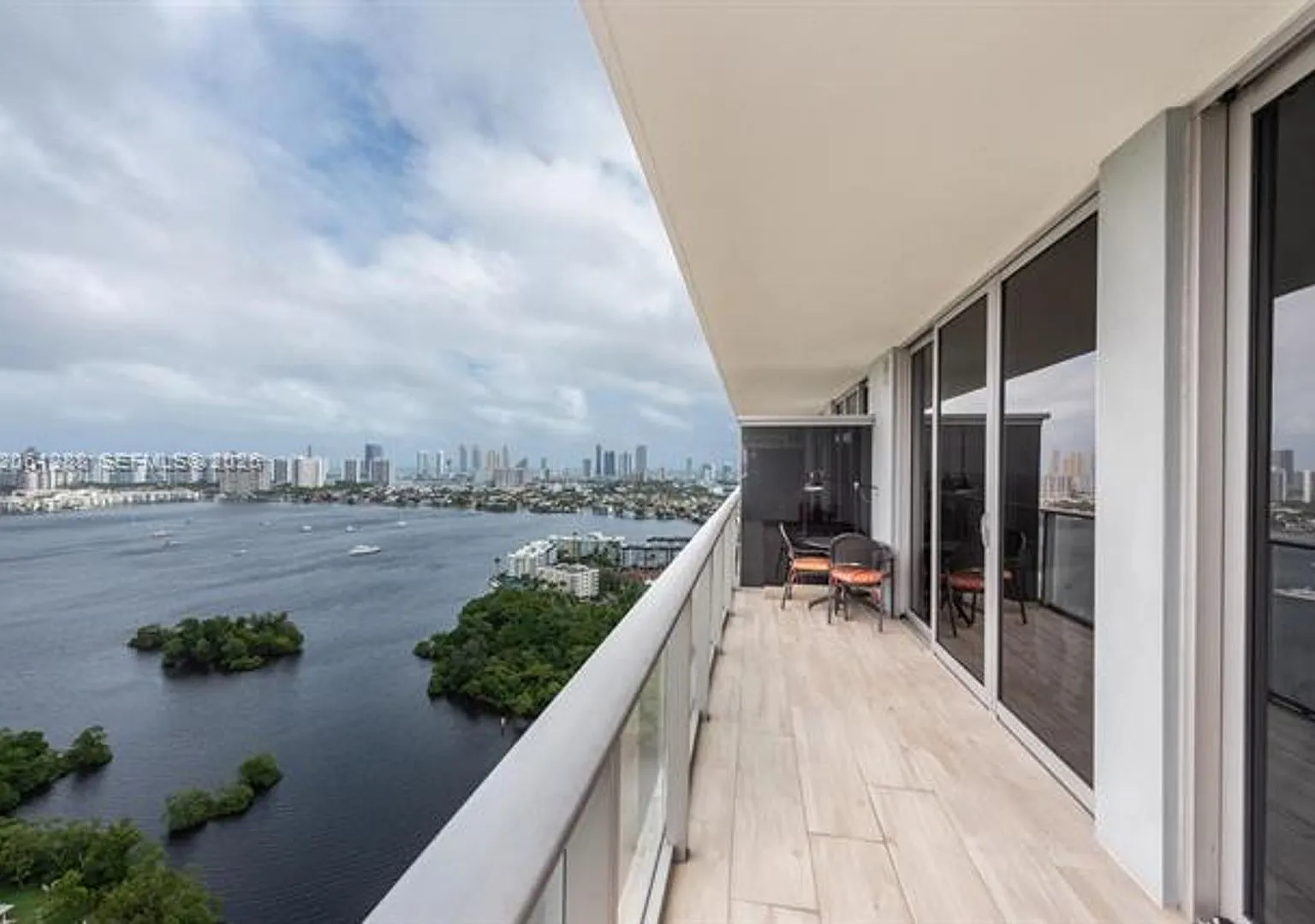 16385 Biscayne Blvd cu-2904, North Miami Beach, FL 33160 — Photo 2