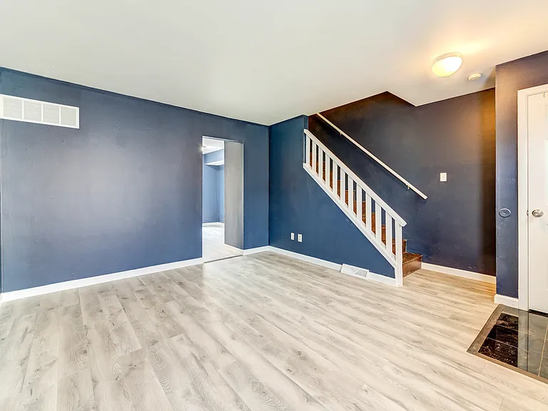 1016 Parkcrest Dr — Photo 4