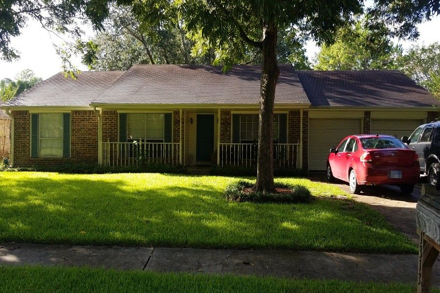 1st image of 1313 Bayou Oak Dr