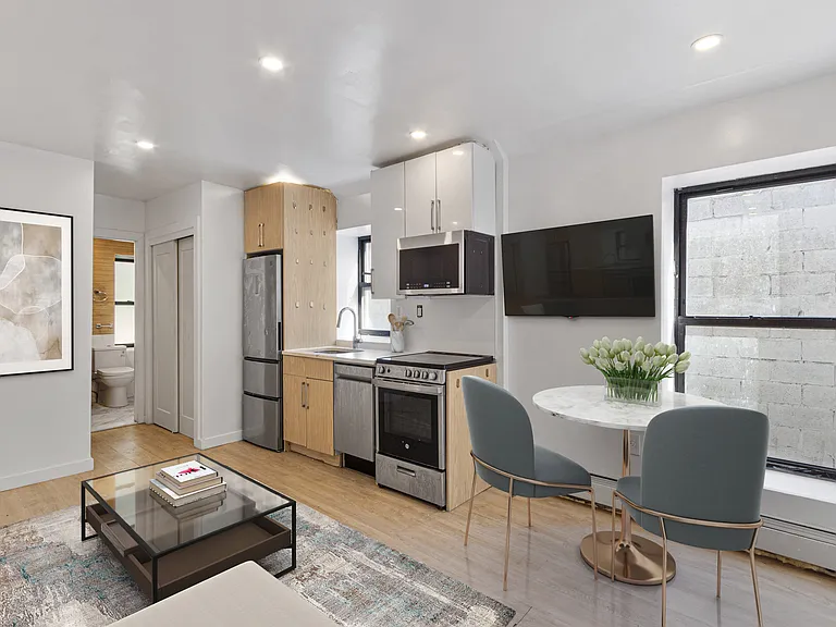 879 De Kalb Ave #18 — Photo 1