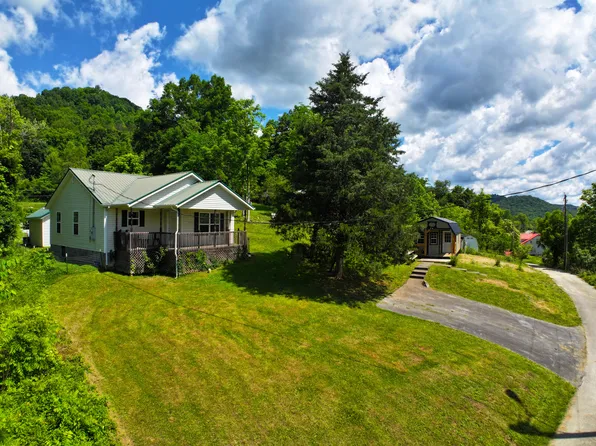 405 Daniels Addition St, Ravenna, KY 40472