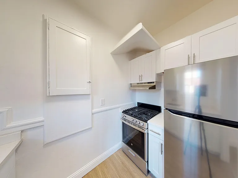 2500 Durant Avenue — Photo 17
