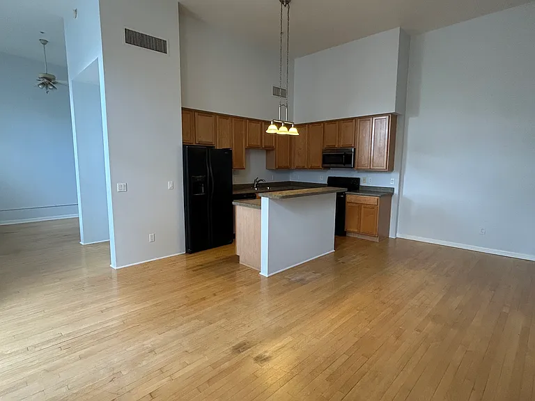 460 S 6th Ave #1106 — Photo 24