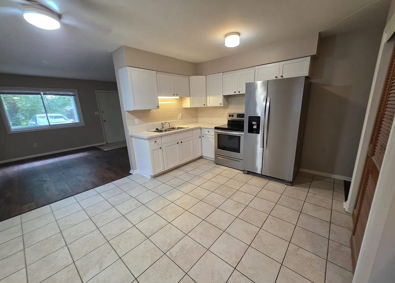 2 bed, 822 sqft, $1,245 — Photo 2
