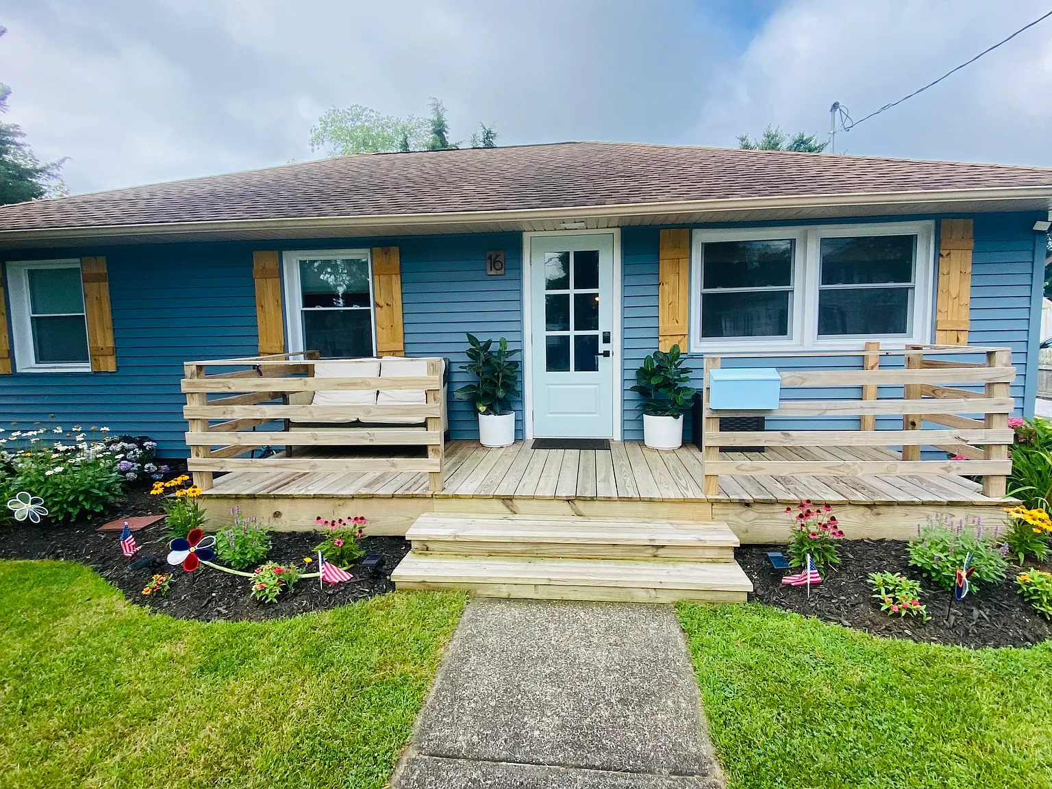16 E Revere Ave — Photo 1
