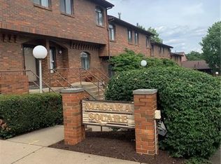 3230 Niagara Sq, Oakland, PA 15213
