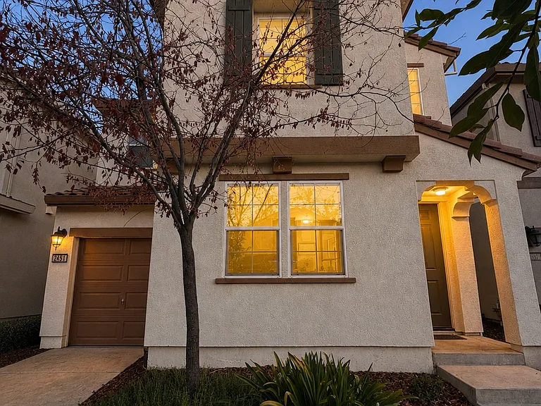 2453 Buzz Aldrin Way — Photo 3