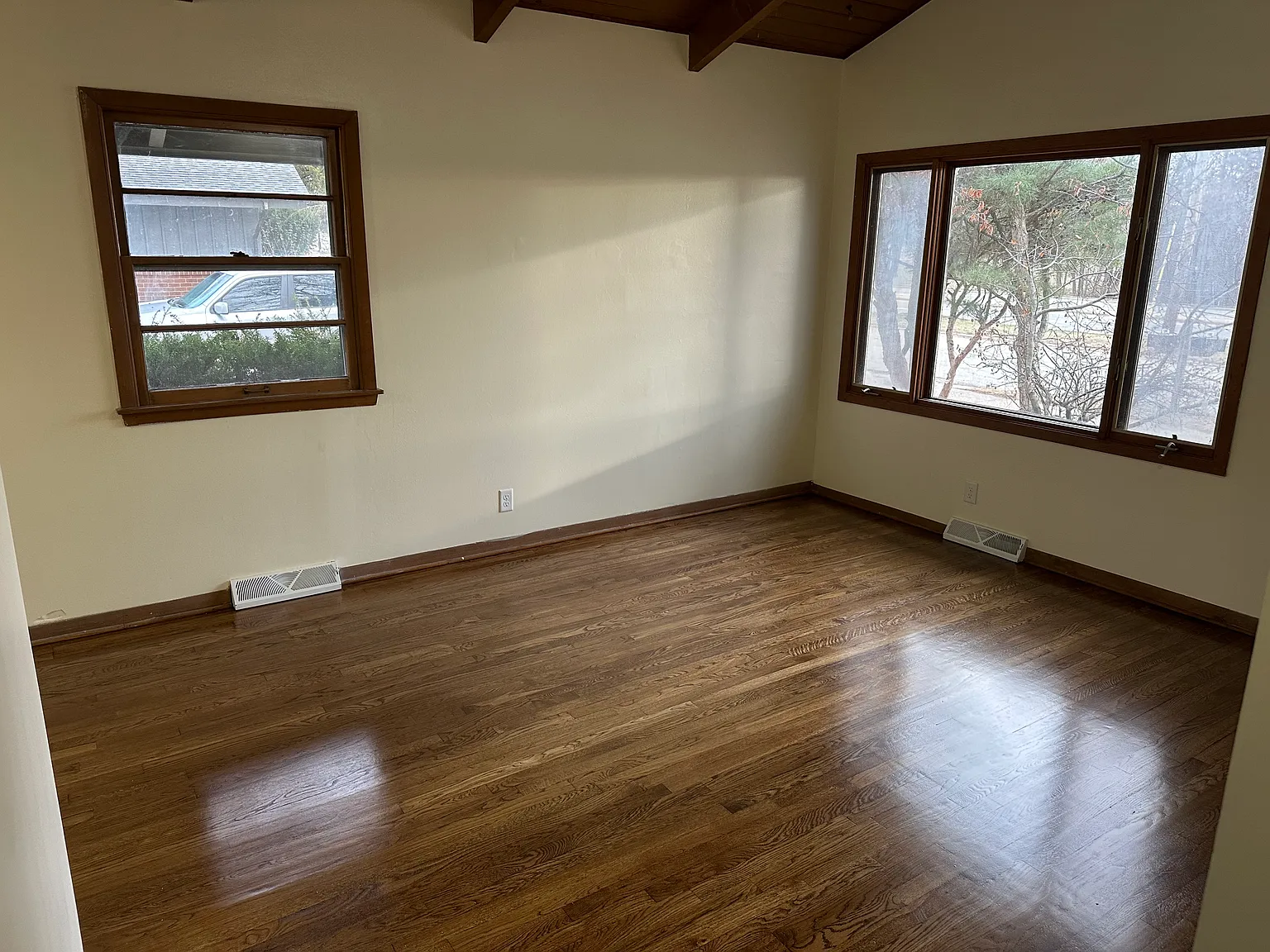 3616 Harrison Ave — Photo 2