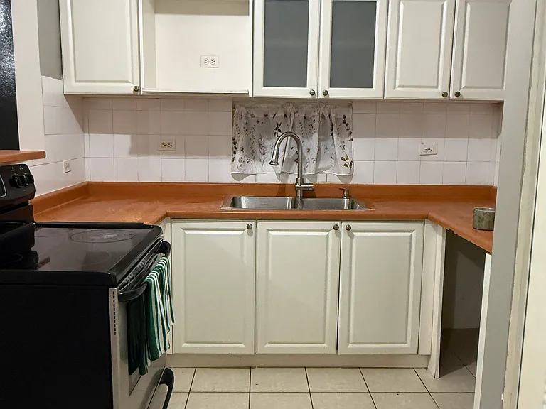 892 Calle Los Robles #M24 — Photo 6