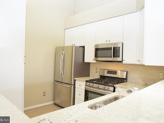 4th image of 7708 Haynes Point Way Suite L