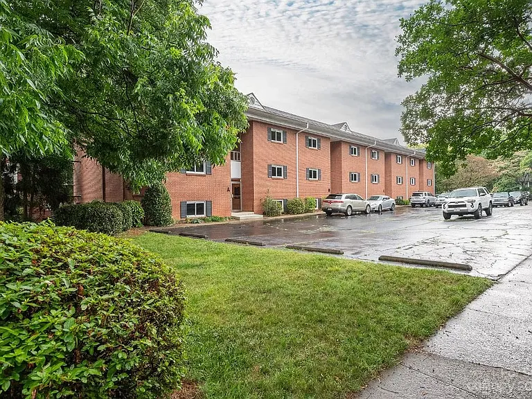 400 Queens Rd #C6 — Photo 11