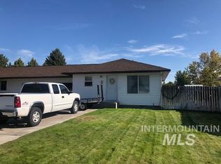 901/903 W Midway St, Filer, ID 83328
