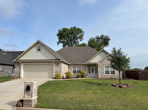 38 Lone Oak Blvd, Pottsboro, TX 75076