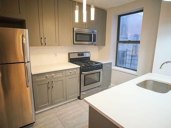 2nd image of 529 W 158th St APT 6A