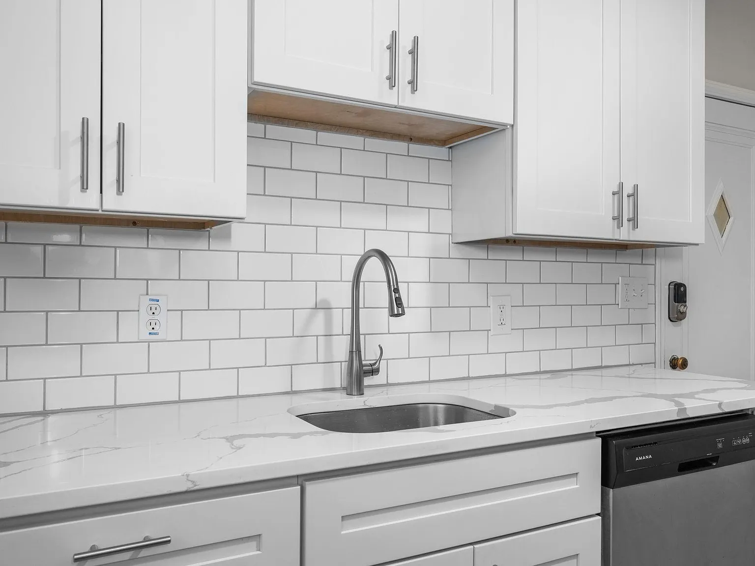 1 bed, 850 sqft, $1,495 — Photo 3