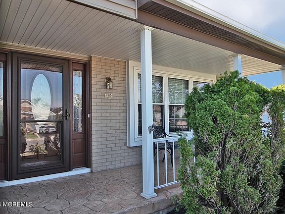 4th image of 113 Portsmouth Drive