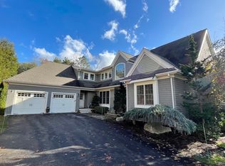 18 Hearthstone, Plymouth, MA 02360
